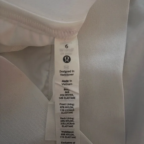 NWOT LuluLemon White Tennis Skirt Size 6 - Picture 4 of 7
